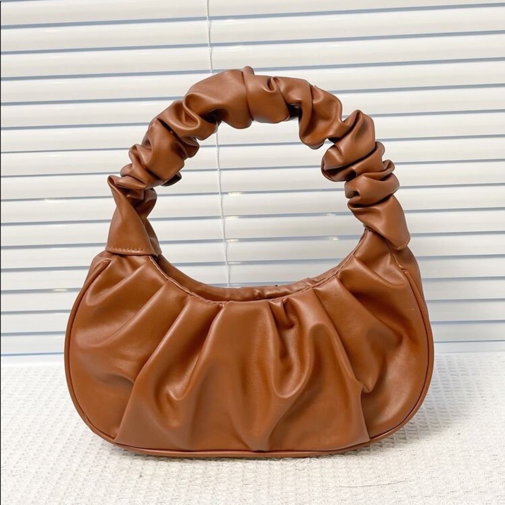 Minimalist Ruched Handbag - Picture 2 of 4